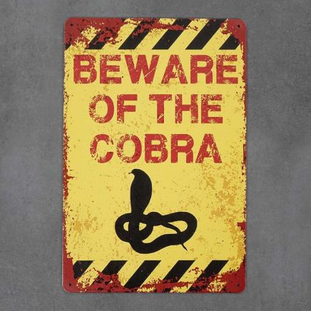 metalowa tabliczka retro beware of the cobra