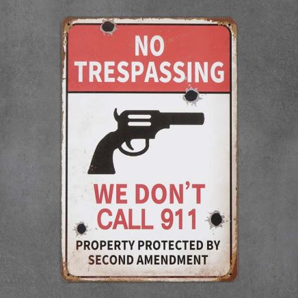 metalowa tabliczka retro no trespassing