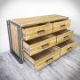 drewniana komoda z szufladami