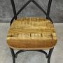 krzesło z drewna