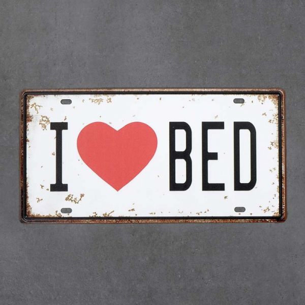 Tabliczka dekoracyjna metalowa I LOVE BED